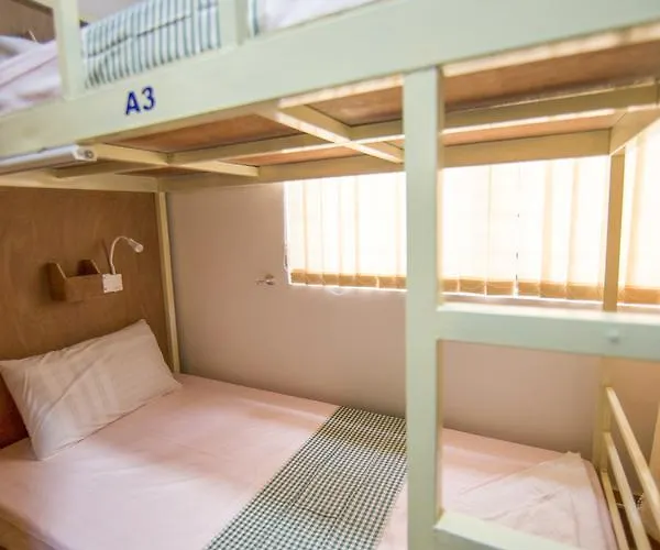 Alis' House Hostel *