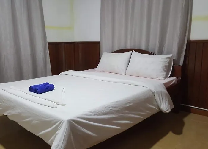 Hostel Alis' House *